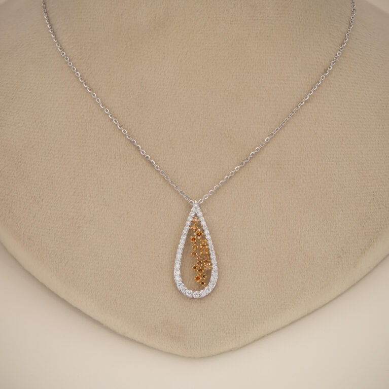 Liréa Amberveil Pendant
