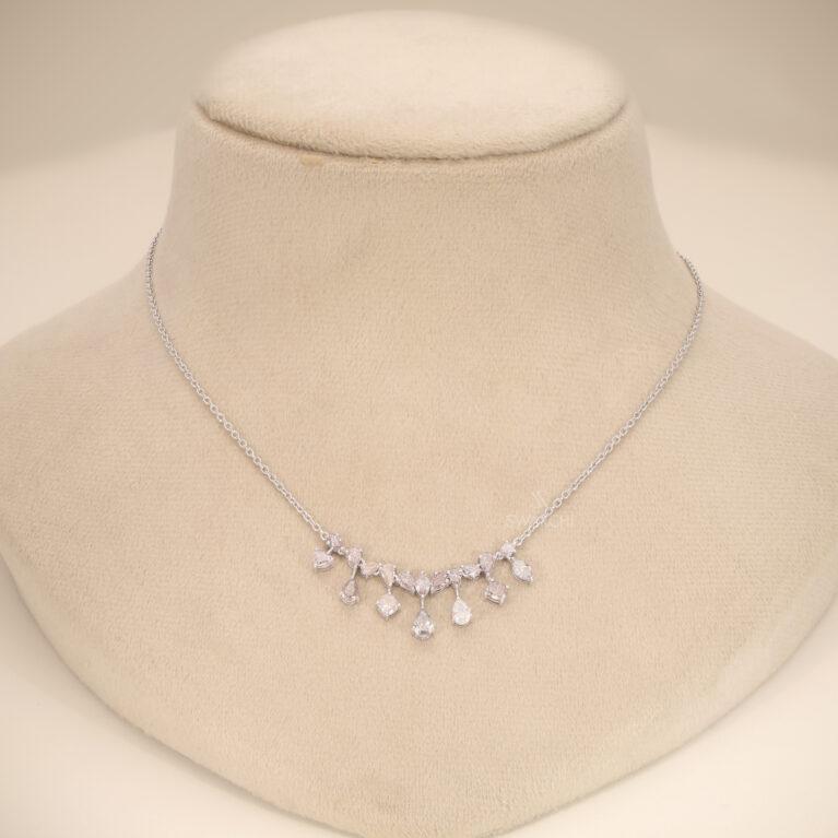 ÉLANORA LUMINA  Necklace