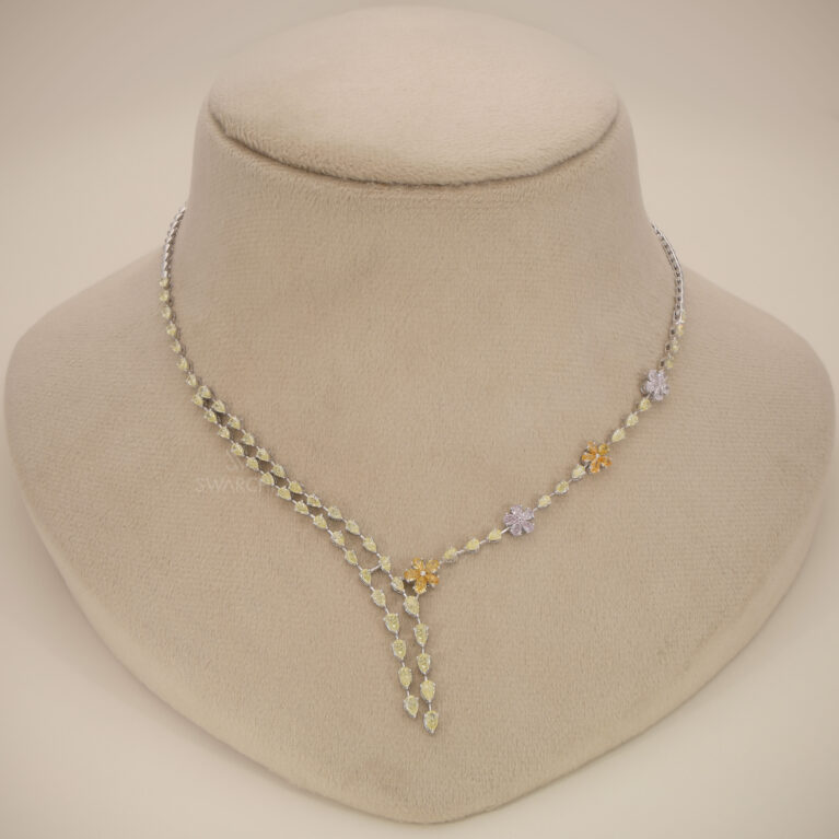 PARISIAN PETAL Necklace