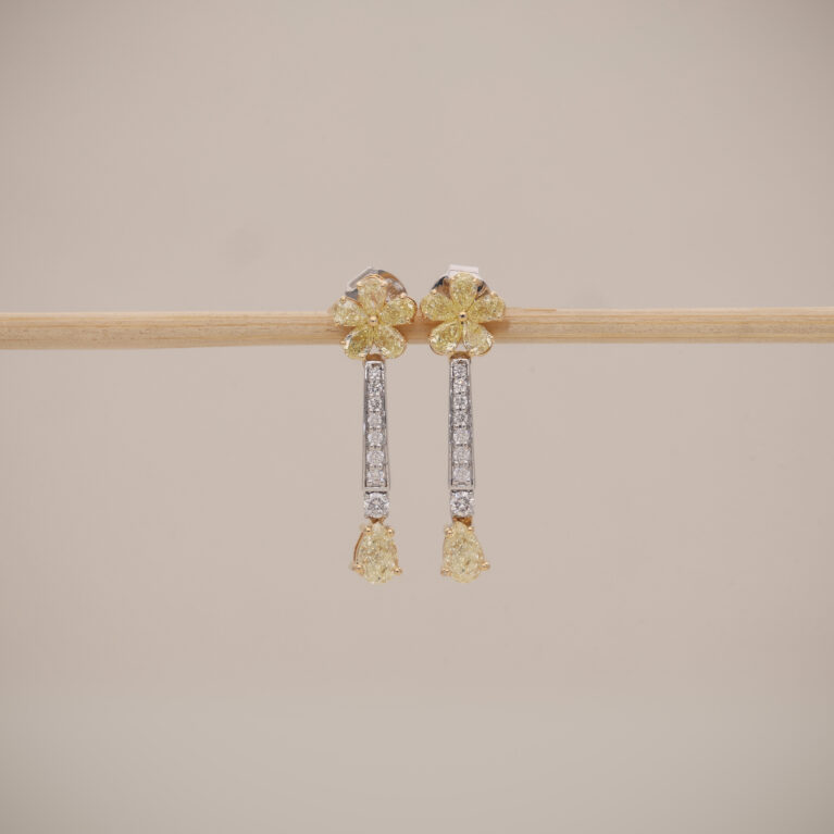 FLEUR DORÉE ÉLÉGANCE Drop Earrings
