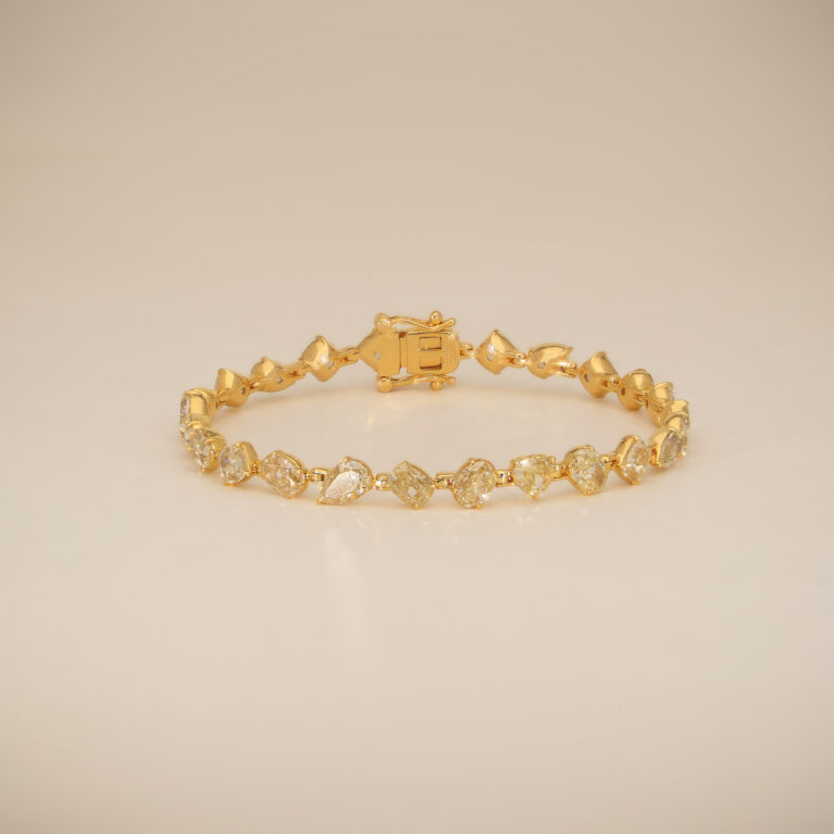 Aurelia Élance Diamond Bracelet